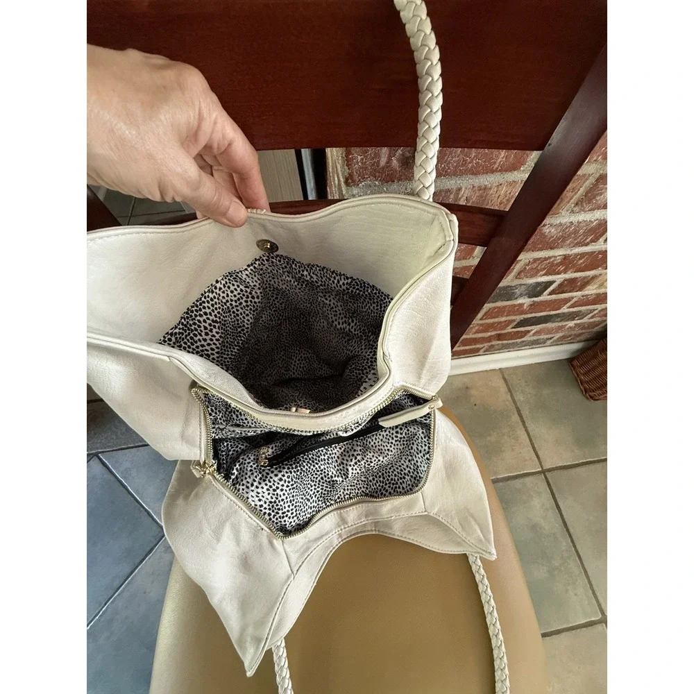 Antik Kraft Shoulder White‎ Bag
